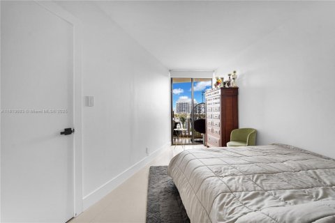 Condo in Aventura, Florida, 2 bedrooms  № 1756543 - photo 22