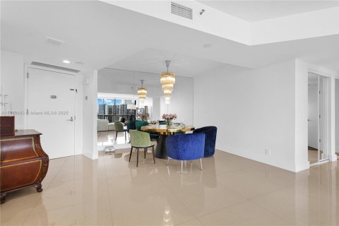 Condo in Aventura, Florida, 2 bedrooms  № 1756543 - photo 6