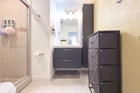 Townhouse in Miami, Florida 3 bedrooms, 121.7 sq.m. № 2054594 - photo 27