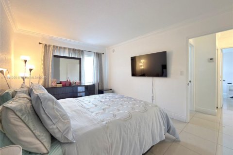 Townhouse in Miami, Florida 3 bedrooms, 121.7 sq.m. № 2054594 - photo 24