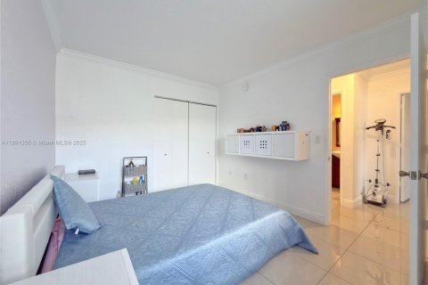 Townhouse in Miami, Florida 3 bedrooms, 121.7 sq.m. № 2054594 - photo 21