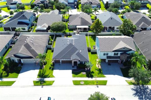 Villa ou maison à vendre à Wesley Chapel, Floride: 4 chambres, 224.73 m2 № 2320817 - photo 6