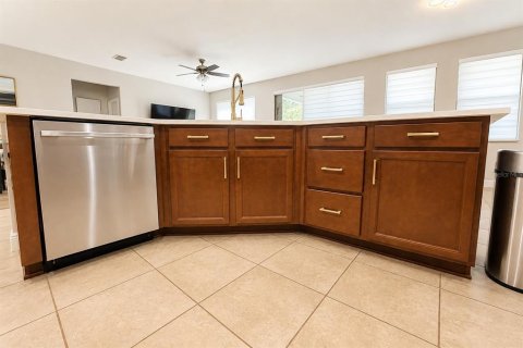 Villa ou maison à vendre à Wesley Chapel, Floride: 4 chambres, 224.73 m2 № 2320817 - photo 18