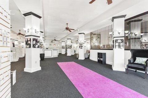 Propiedad comercial en venta en Eustis, Florida, 1469.71 m2 № 1648656 - foto 6
