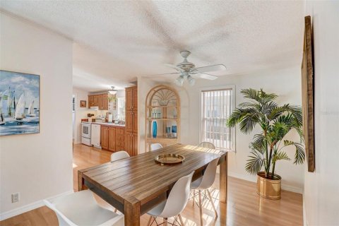 Apartment in Edgewater, Florida 3 bedrooms, 135.27 sq.m. № 1757157 - photo 11