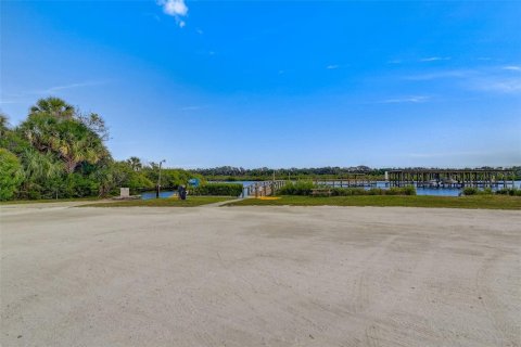 Apartment in Edgewater, Florida 3 bedrooms, 135.27 sq.m. № 1757157 - photo 29