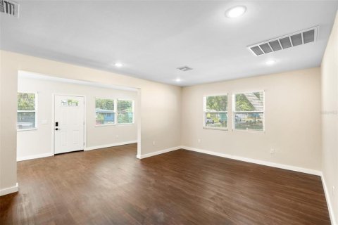 Villa ou maison à vendre à Saint Petersburg, Floride: 5 chambres, 198.72 m2 № 1527699 - photo 6