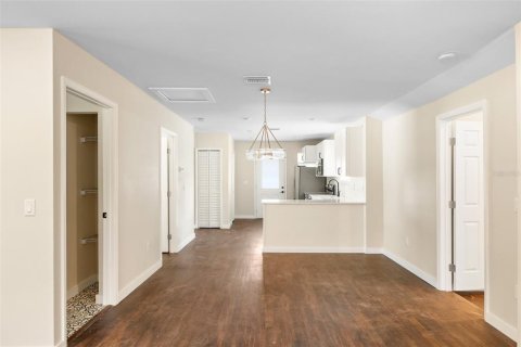 Villa ou maison à vendre à Saint Petersburg, Floride: 5 chambres, 198.72 m2 № 1527699 - photo 11