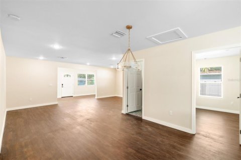 Villa ou maison à vendre à Saint Petersburg, Floride: 5 chambres, 198.72 m2 № 1527699 - photo 13