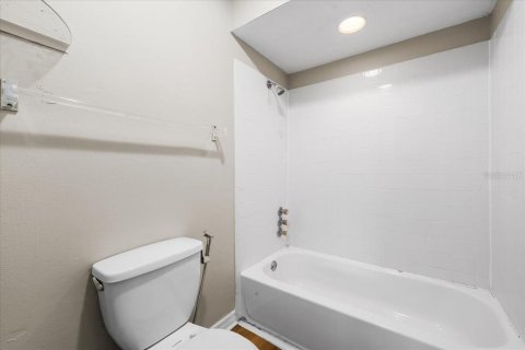 Touwnhouse à louer à Temple Terrace, Floride: 3 chambres, 117.06 m2 № 2414022 - photo 20