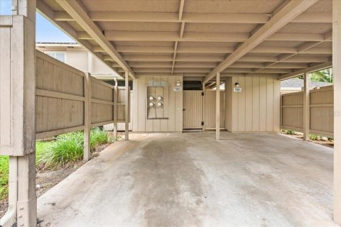 Touwnhouse à louer à Temple Terrace, Floride: 3 chambres, 117.06 m2 № 2414022 - photo 2