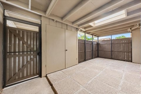 Touwnhouse à louer à Temple Terrace, Floride: 3 chambres, 117.06 m2 № 2414022 - photo 3