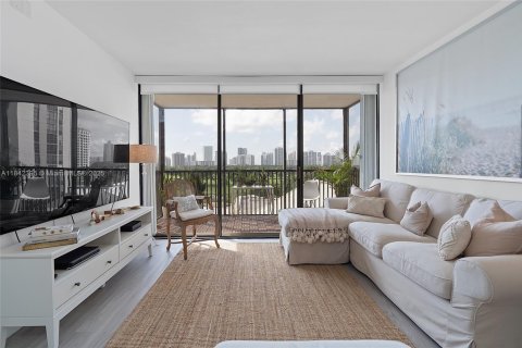 Купить кондоминиум в Авентура, Флорида 2 спальни, 107.49м2, № 1836693 - фото 8