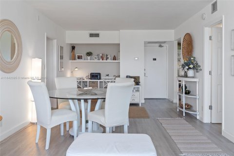 Купить кондоминиум в Авентура, Флорида 2 спальни, 107.49м2, № 1836693 - фото 16