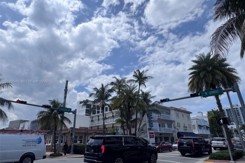 Condominio en venta en Miami Beach, Florida, 38.09 m2 № 2190496 - foto 16