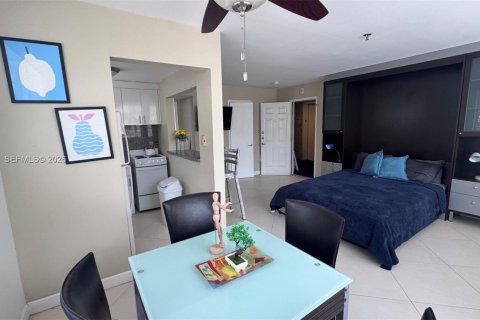Condominio en venta en Miami Beach, Florida, 38.09 m2 № 2190496 - foto 6