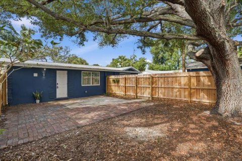 Villa ou maison à louer à Gulfport, Floride: 4 chambres, 133.78 m2 № 2116081 - photo 22