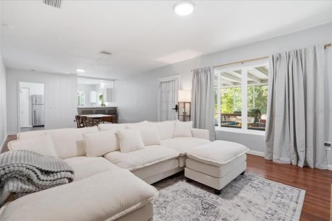 Villa ou maison à louer à Gulfport, Floride: 4 chambres, 133.78 m2 № 2116081 - photo 5