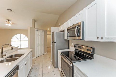 Villa ou maison à louer à Lehigh Acres, Floride: 3 chambres, 130.62 m2 № 2100312 - photo 7