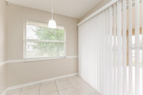 Villa ou maison à louer à Lehigh Acres, Floride: 3 chambres, 130.62 m2 № 2100312 - photo 5