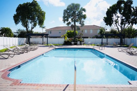 Villa ou maison à vendre à Homestead, Floride: 4 chambres, 188.41 m2 № 2022221 - photo 16