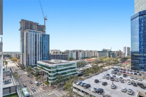 Condo in Saint Petersburg, Florida, 2 bedrooms № 2236557 - photo 25
