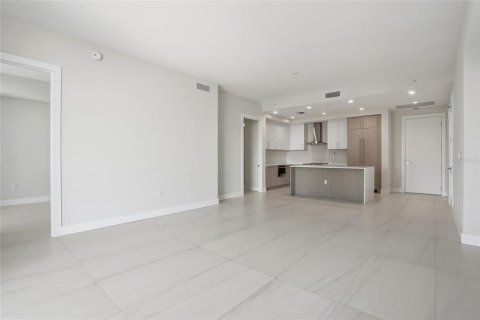 Condo in Saint Petersburg, Florida, 2 bedrooms № 2236557 - photo 20