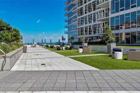 Condominio en venta en Saint Petersburg, Florida, 1 dormitorio, 79.8 m2 № 1722985 - foto 21
