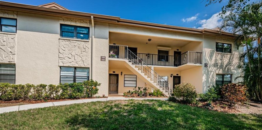 Condo in Tarpon Springs, Florida, 2 bedrooms  № 1626337