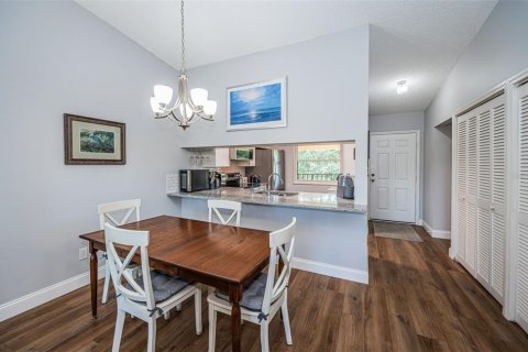Condo in Tarpon Springs, Florida, 2 bedrooms  № 1626337 - photo 11