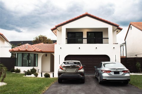 Casa en Miami, Florida 4 dormitorios, 231.88 m2 № 2081298