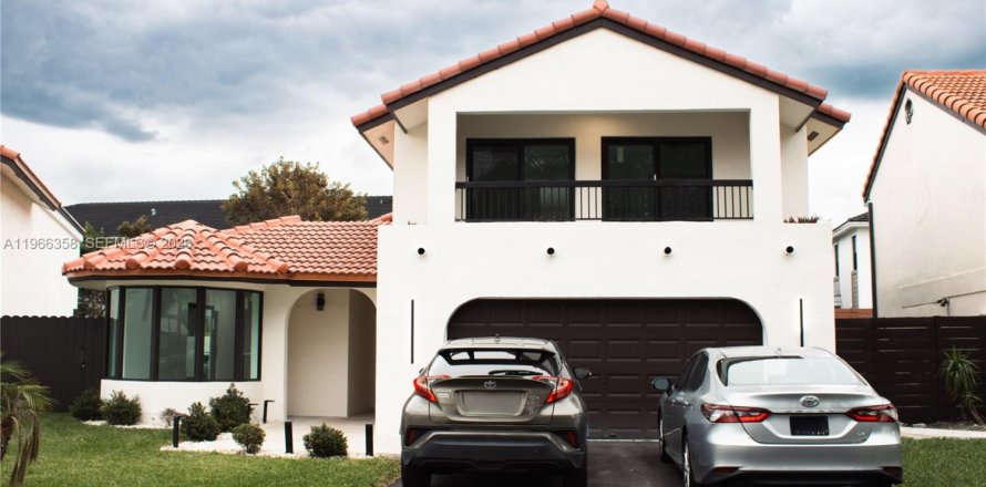 Casa en Miami, Florida 4 dormitorios, 231.88 m2 № 2081298