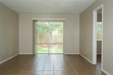 Apartamento en alquiler en Orlando, Florida, 2 dormitorios, 83.61 m2 № 1866192 - foto 4