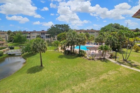 Снять в аренду кондоминиум в Лодердейл-Лейкс, Флорида 2 спальни, 87.7м2, № 1779860 - фото 20