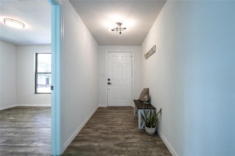 House in Trenton, Florida 3 bedrooms, 121.52 sq.m. № 1793147 - photo 8