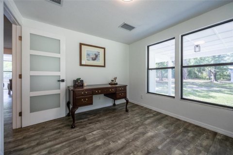 House in Trenton, Florida 3 bedrooms, 121.52 sq.m. № 1793147 - photo 18