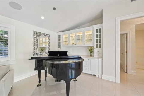 House in Sarasota, Florida 4 bedrooms, 320.88 sq.m. № 2122774 - photo 30