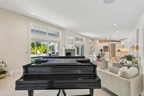 House in Sarasota, Florida 4 bedrooms, 320.88 sq.m. № 2122774 - photo 29