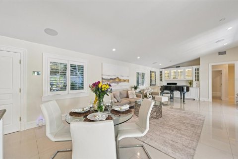 House in Sarasota, Florida 4 bedrooms, 320.88 sq.m. № 2122774 - photo 27