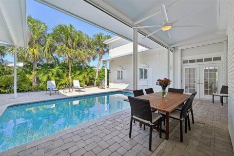 House in Sarasota, Florida 4 bedrooms, 320.88 sq.m. № 2122774 - photo 5