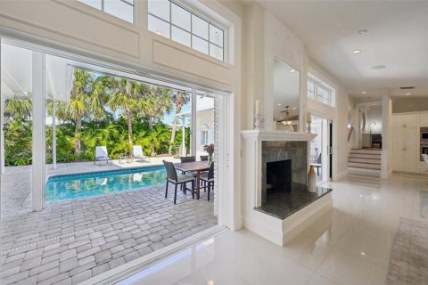 House in Sarasota, Florida 4 bedrooms, 320.88 sq.m. № 2122774 - photo 8