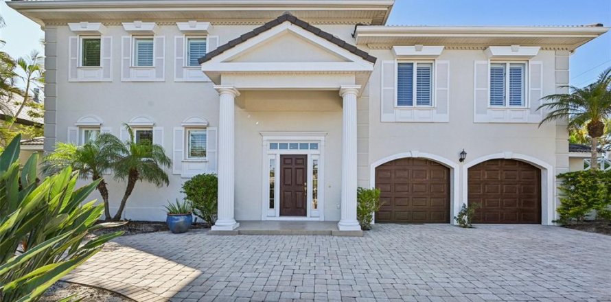 House in Sarasota, Florida 4 bedrooms, 320.88 sq.m. № 2122774