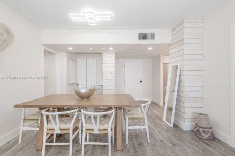 Copropriété à louer à Miami Beach, Floride: 2 chambres, 109.62 m2 № 1621764 - photo 14