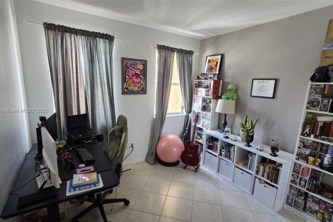 Townhouse in Homestead, Florida 3 bedrooms, 146.04 sq.m. № 1944932 - photo 7