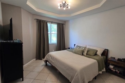 Townhouse in Homestead, Florida 3 bedrooms, 146.04 sq.m. № 1944932 - photo 15