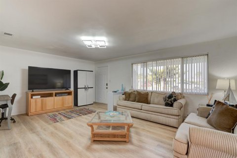 Casa en venta en Daytona Beach, Florida, 3 dormitorios, 122.07 m2 № 1722980 - foto 22