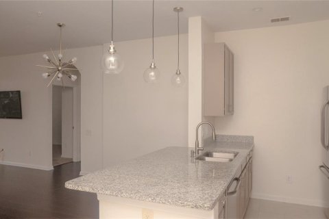 Condo in Orlando, Florida, 3 bedrooms № 2224543 - photo 9