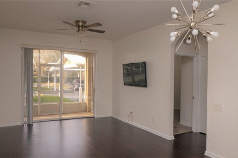 Condo in Orlando, Florida, 3 bedrooms № 2224543 - photo 11
