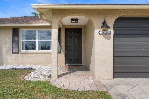 House in Hudson, Florida 2 bedrooms, 116.13 sq.m. № 1899127 - photo 8