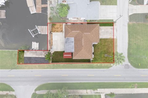 House in Hudson, Florida 2 bedrooms, 116.13 sq.m. № 1899127 - photo 5